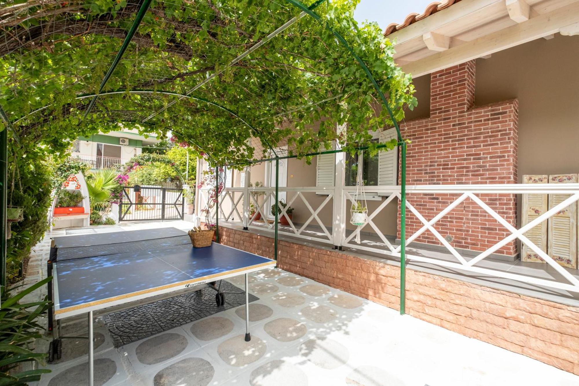 Oasis Home Tolo Exterior photo